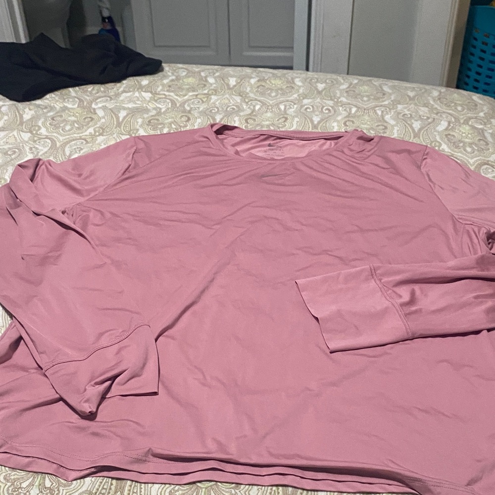 Nike Women Long Sleeve Crew Neck Shirt - Pink